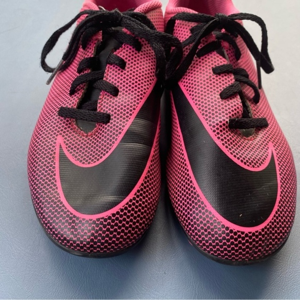 Nike Shoes Girls Cleats Size 5.5Y Lace Up‎ Pink-Black - Picture 3 of 7